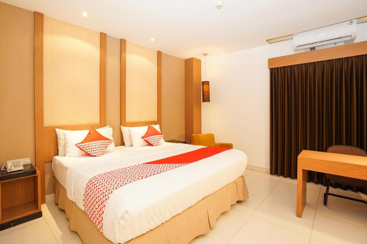 Oyo 197 Prime Royal Hotel Kapasari Exterior foto